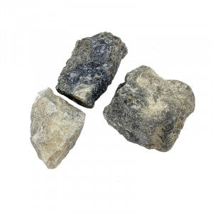 Iolite / Cordiérite, perles rondes de 6 ou 8 mm. Vendu en fil de perle 38/39 cm, en bracelet de 17 à 21cm, en collier de 45 ou sautoir de 60cm. Qualité AA à AAA !