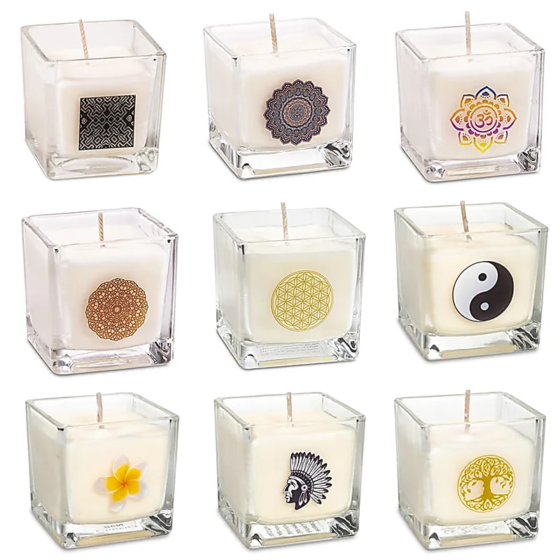 Scented candle, 100% vegetable-based, eco-friendly rapeseed wax (recycled glass) with beautiful designs. 6x6 cm - 88 grams - 25 burning time. Handmade in Belgium, with paraben-free fragrance oils.