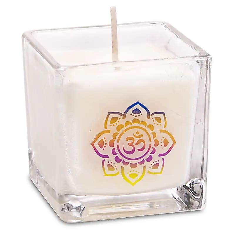 Scented candle, 100% vegetable-based, eco-friendly rapeseed wax (recycled glass) with beautiful designs. 6x6 cm - 88 grams - 25 burning time. Handmade in Belgium, with paraben-free fragrance oils.
