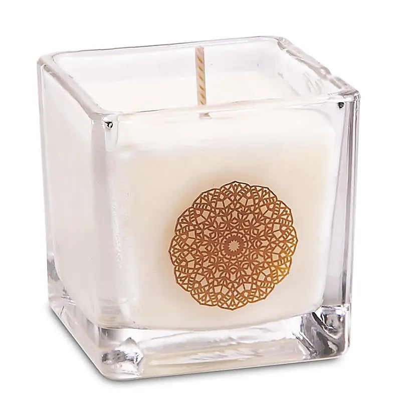 Scented candle, 100% vegetable-based, eco-friendly rapeseed wax (recycled glass) with beautiful designs. 6x6 cm - 88 grams - 25 burning time. Handmade in Belgium, with paraben-free fragrance oils.