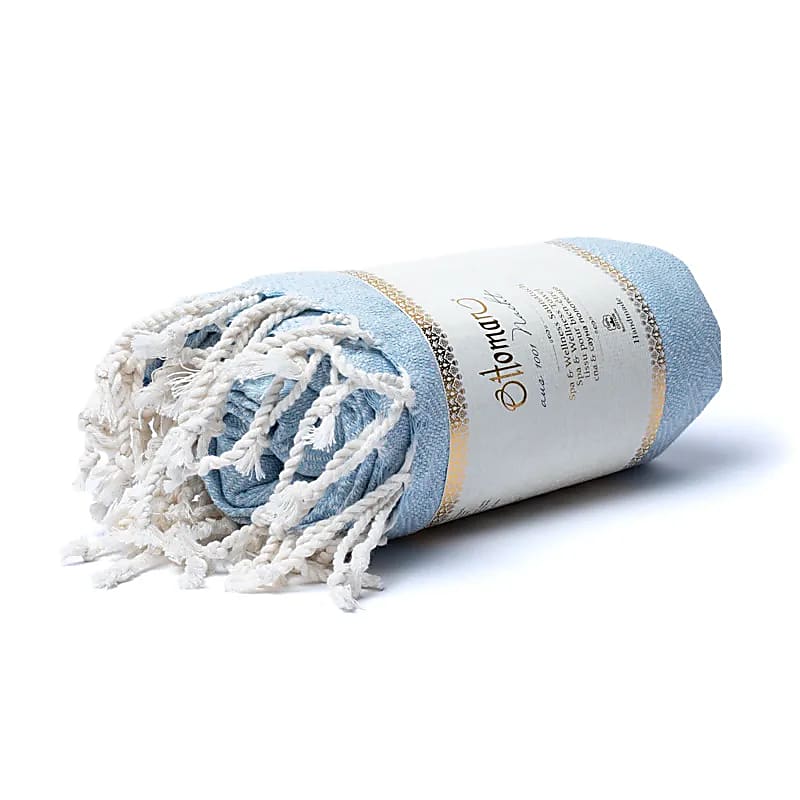 Handwoven hammam towel from 'Ottoman Atelier', or Pestemal, measuring 190x90 cm - 450 grams. This hammam towel is elegant, absorbent, and quick-drying. It can also be used as a bath or beach towel!