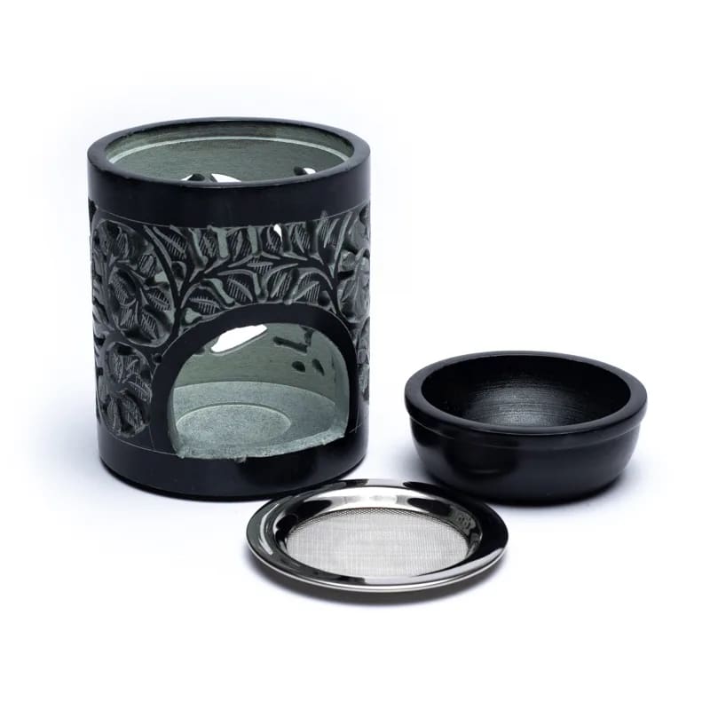 Encensoir/ Lampe en pierre à savon noire polie de 11cm - 860 grammes. Excellente qualité. Produit livré avec un tamis et un plateau et peut de ce fait être utilisé soit comme brûleur d'encens soit comme brûleur d'essences !
