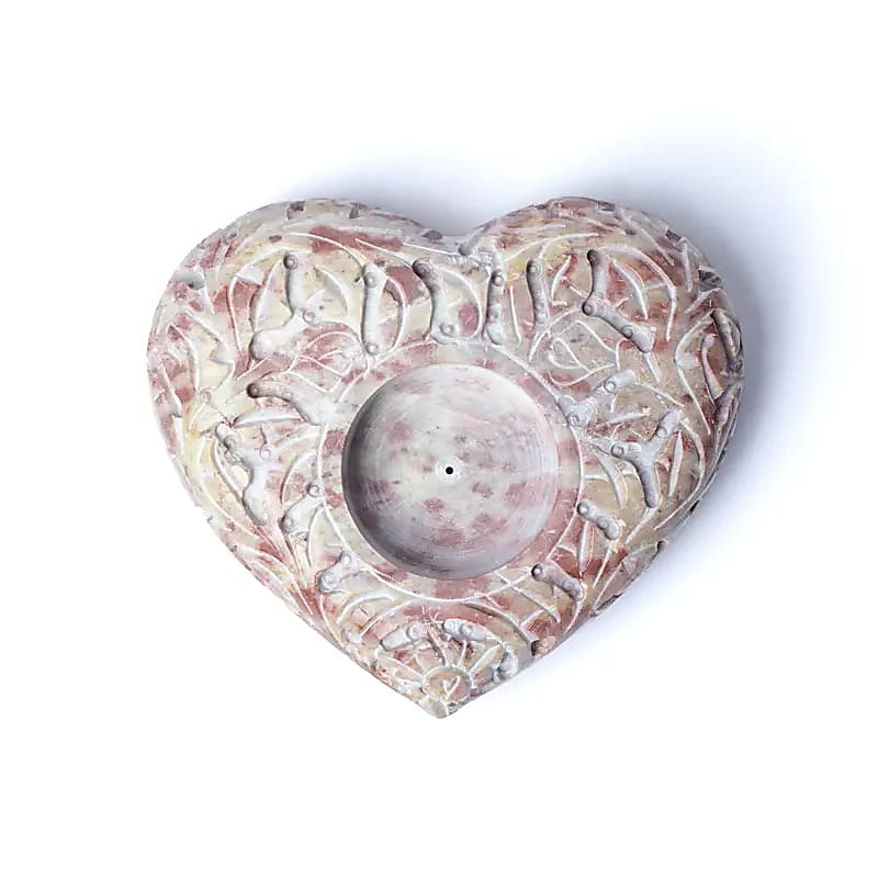 Beautiful heart-shaped candle holder or incense burner, made of so-called 'soapstone'. Size 9x11 cm - Weight ±500 grams! Sold individually or in pairs!