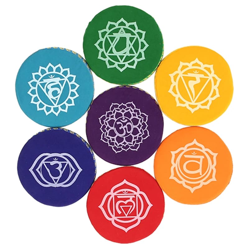 Cushions for singing bowls with a diameter of 9.5 or 14.5 centimeters, weighing 42 to 79 grams. Sold in packs of 7. Made in Nepal, very good quality, perfect for showcasing your singing bowls or sacred objects!
