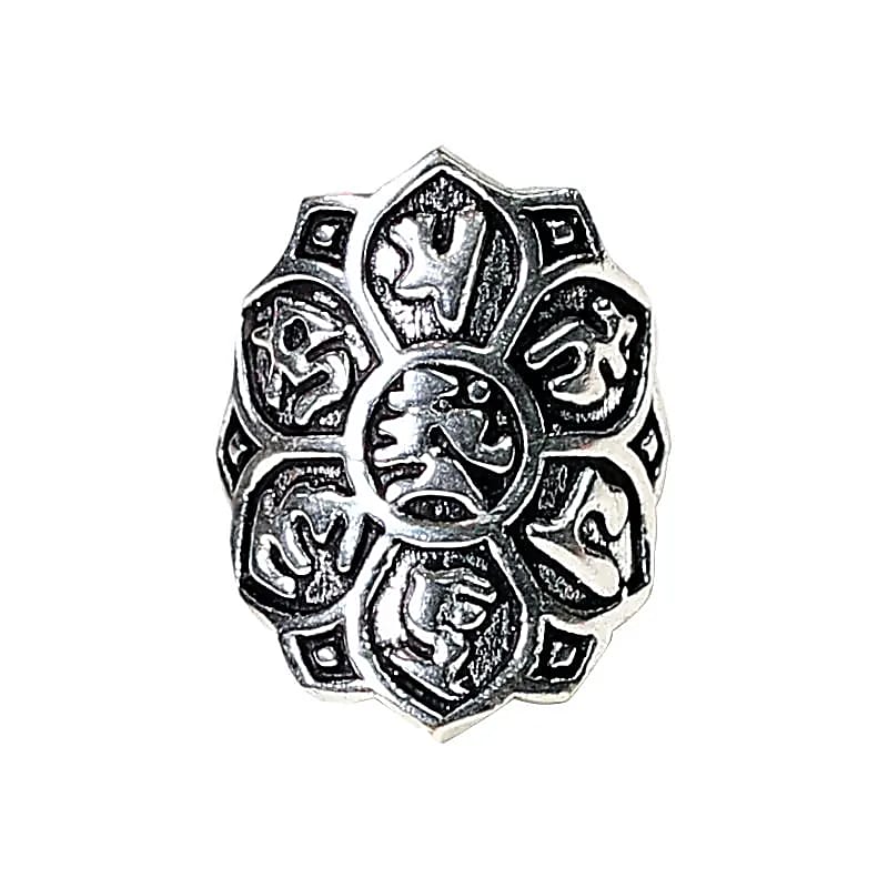 Bague couvrante en forme de Lotus avec symbole Bouddhiste, faîte en laiton couleur Argent. Superbe pièce ! Taille réglable/ ajustable !
