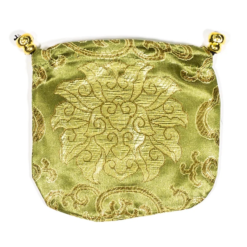 Mala en Cornaline, de 108 perles de ±6 et 8 millimètres. Taille de 65 à 85 centimètres de longueur environ. Qualité AA à AAA, superbe pièce avec pochette de rangement offerte. Fait en Inde !