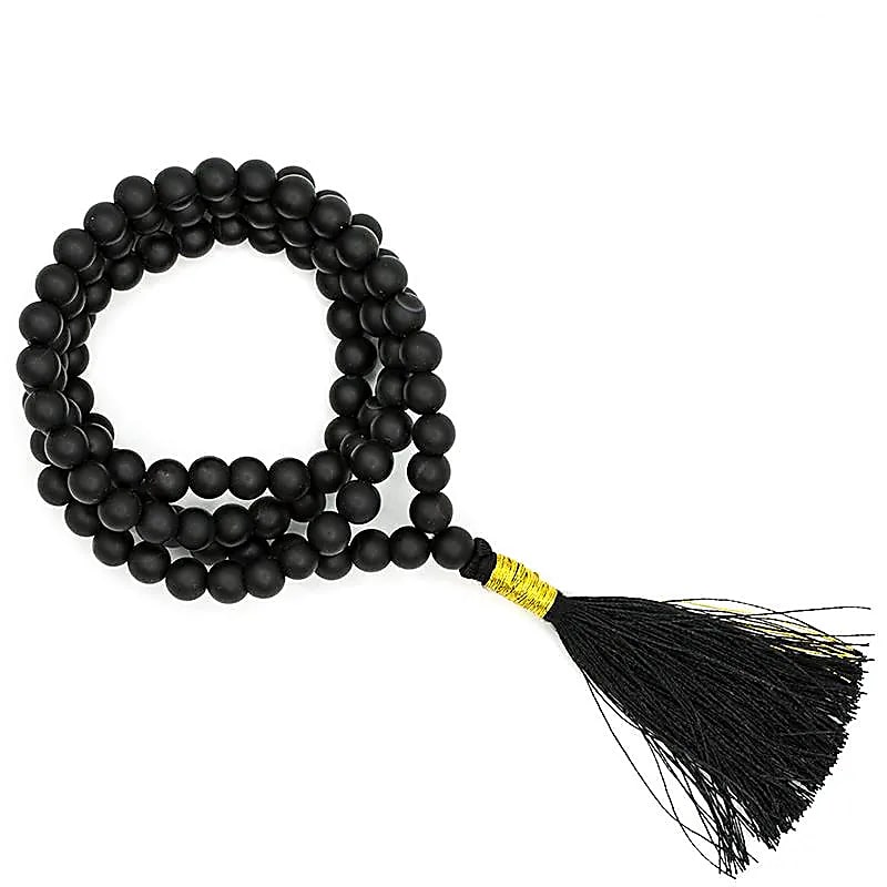 Mala de 108 perles de 8mm en Shungite, 85 cm de long environ. Qualité AA à AAA, superbe pièce avec pochette de rangement offerte. Fait en Inde !