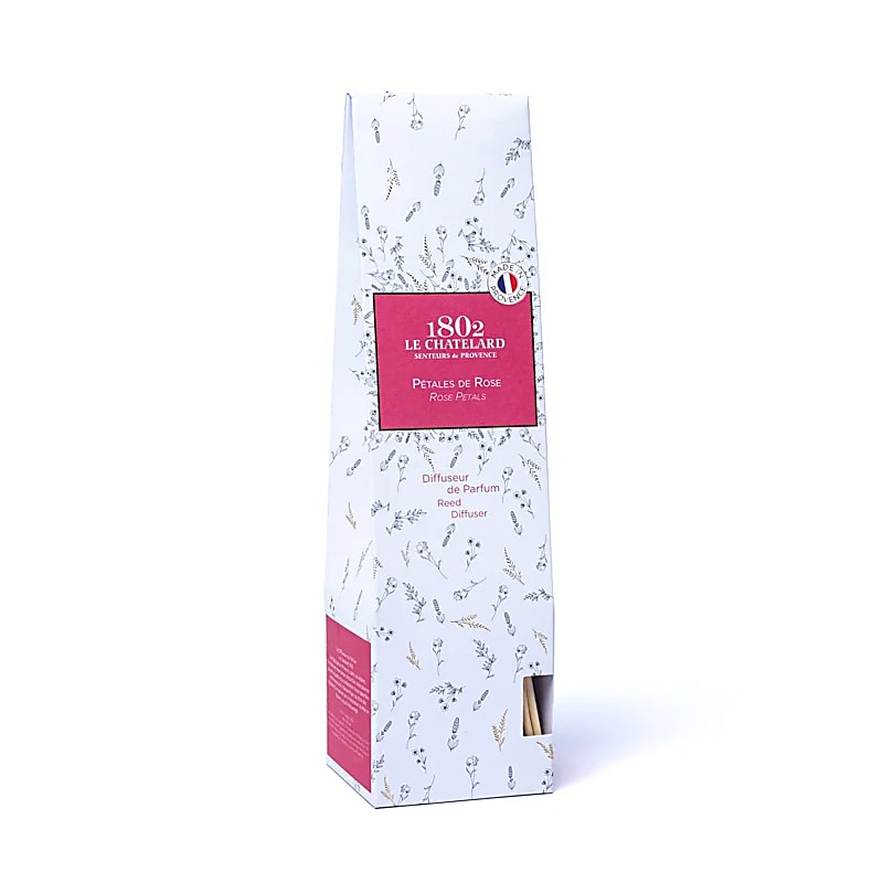 Reed diffuser from 'Chatelard 1802'. 7x6.5 centimeters - 100 millimeters. Very good quality for these 3 fragrances to choose from!