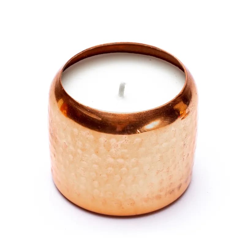 Set de 3 bougies 'Veda' à la cire de noix de coco dans un pot en cuivre de 6x6 cm - 20H de combustion. Une bougie pour chaque dosha: Vata - Parfums : tubéreuse et jasmin Pitta - Aqua oud Kapha - Sauge & Menthe !