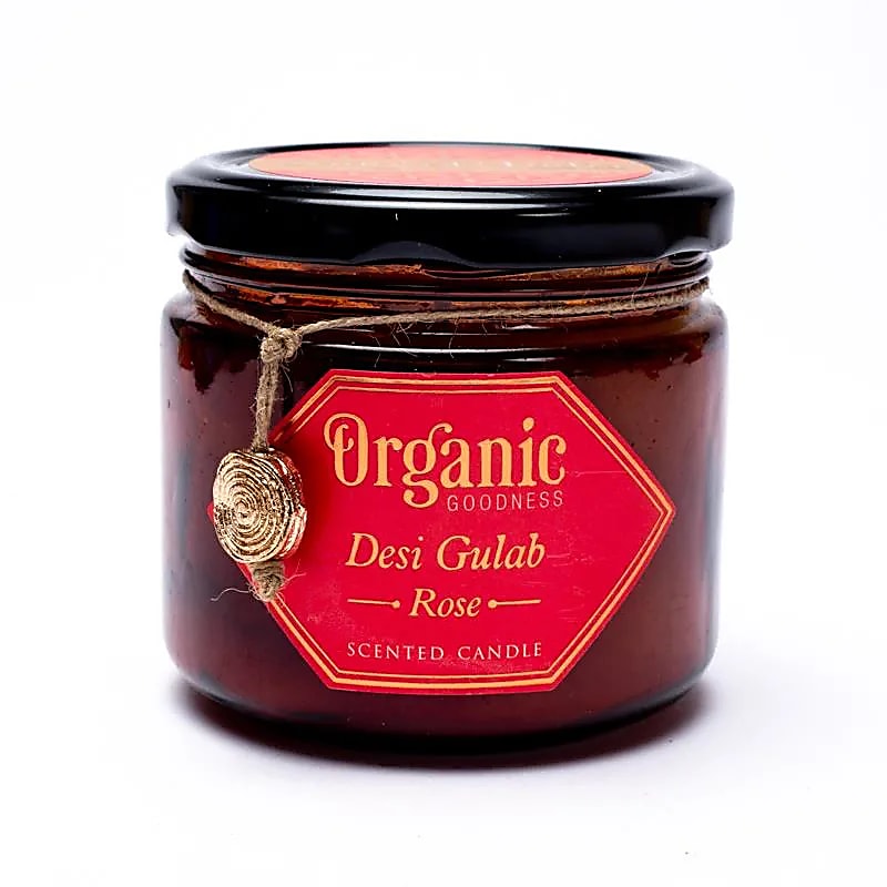 Bougie de chez 'Goodness', en cire de soja naturelle avec mèche en coton sans plomb. 4 Parfums au choix ! Dimensions : 10 x 9 cm - 200gr. +/- 55H de combustion.