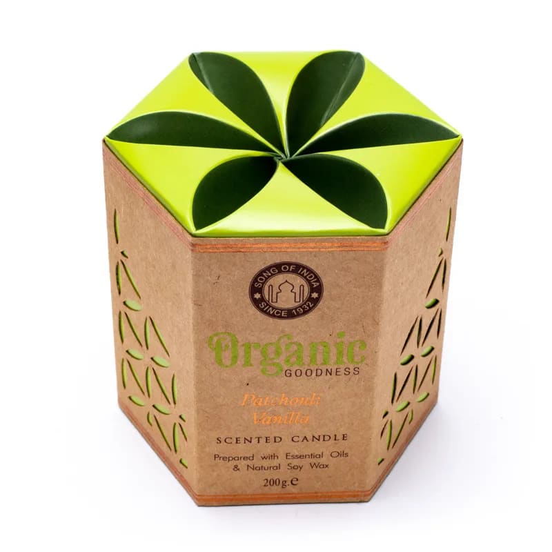 Bougie de chez 'Goodness', en cire de soja naturelle avec mèche en coton sans plomb. 4 Parfums au choix ! Dimensions : 10 x 9 cm - 200gr. +/- 55H de combustion.