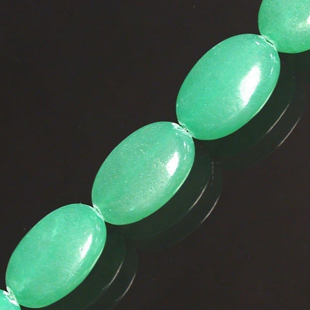 Hemimorphite, 1-row necklace with 14x18 millimeter oval beads. Sold in 42 centimeter lengths. Finished in 0.925 Silver or Gold Plated. AA to AAA quality!
