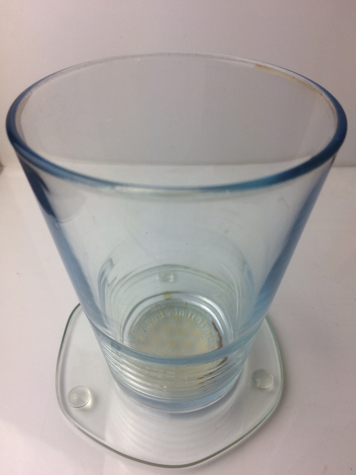 Energyplate (sous-verre et dessous de plat) de chez 'natur design', de 9 ou 22 centimètres. Avec gravure de la fleur de vie en Or 23,8 carats. Verre sans plomb ni métaux lourd !