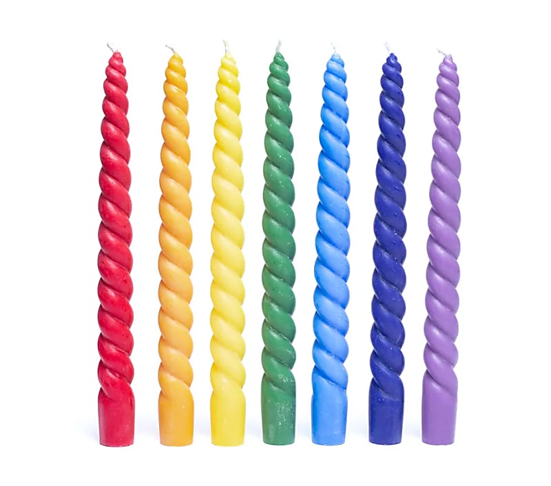 100% vegetable wax taper candles. Colored but unscented. 23x2.2 centimeters - Burn time: 8-9 hours!