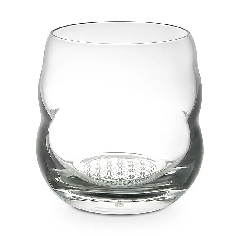 Verres de chez 'nature's design', modèle 'Jasmina' 300ml et 'Mythos' 250ml, avec le symbole gravé de la fleur de vie ! verre sans plomb soufflé à la bouche ! Vendu à l'unité !