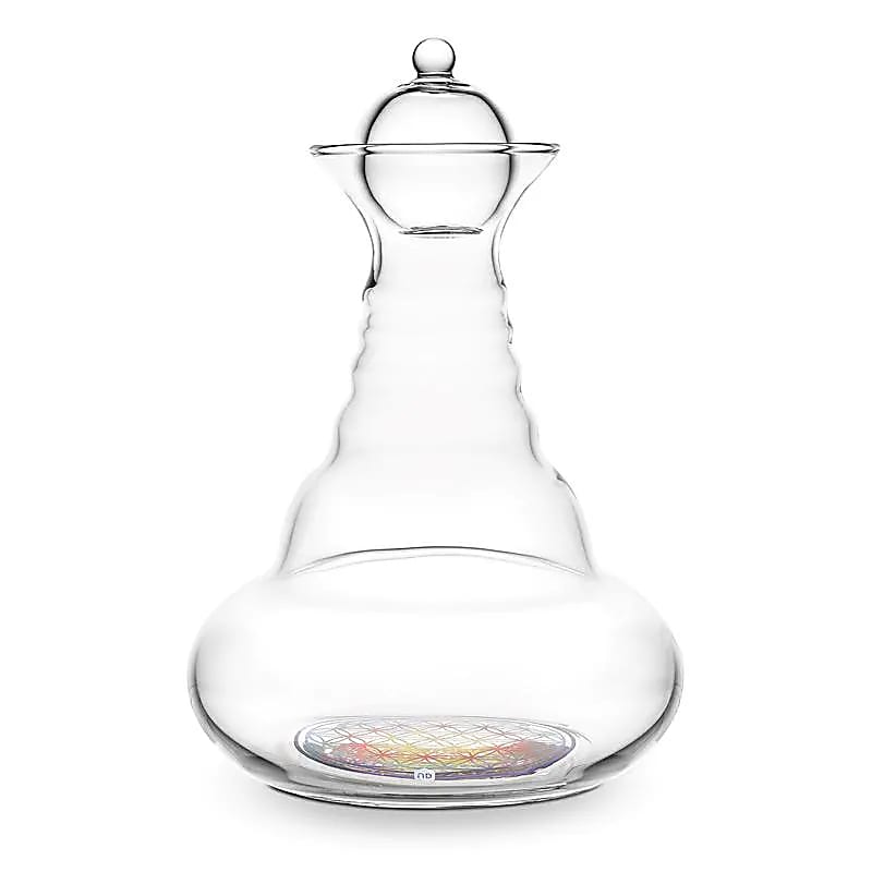 Carafe 'Alladin' de chez 'Nature's design' de 1300 millitres, avec le symbole de la fleur de vie gravé ! 5 finitions : basic, blanche, multicolore, Or ou Platine ! Verre sans plomb et soufflé à la bouche !