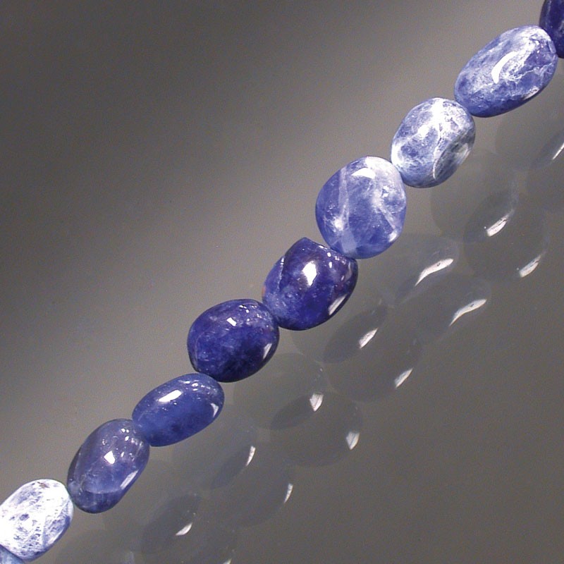 Sodalite, bracelet de 17 à 21cm, collier de 42cm et sautoir de 60cm. Perles de type 'Graine' de formes naturelles montées sur fil de haute résistance !