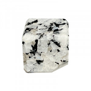 Selection of 'floating' stone cubes (1 corner cut off), 350 to 400 grams / 4.5 to 5 centimeters in diameter. Very good quality, beautiful finishes, perfect!