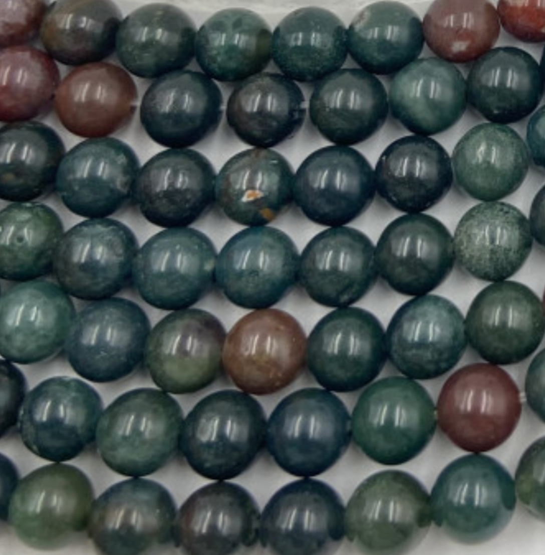 Heliotrope Jasper / Bloodstone Jasper, 6 or 8 mm round beads. Sold in 38/39 cm strands, 17 to 21 cm bracelets, 45 cm necklaces or 60 cm long necklaces. AA to AAA quality, superb beads, elegant and powerful!