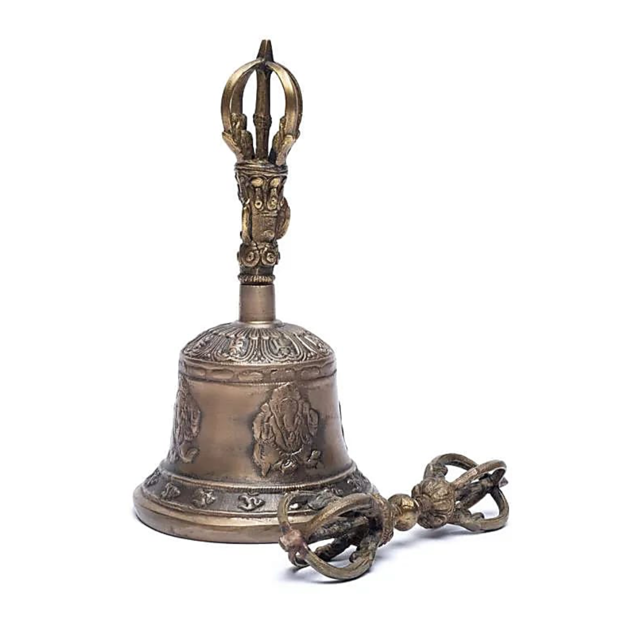 Bronze dorje and bell with beautiful Ganesh engravings and other fine details. Two sizes to choose from, from 17 to 22 centimeters. These sacred tools are of excellent quality!