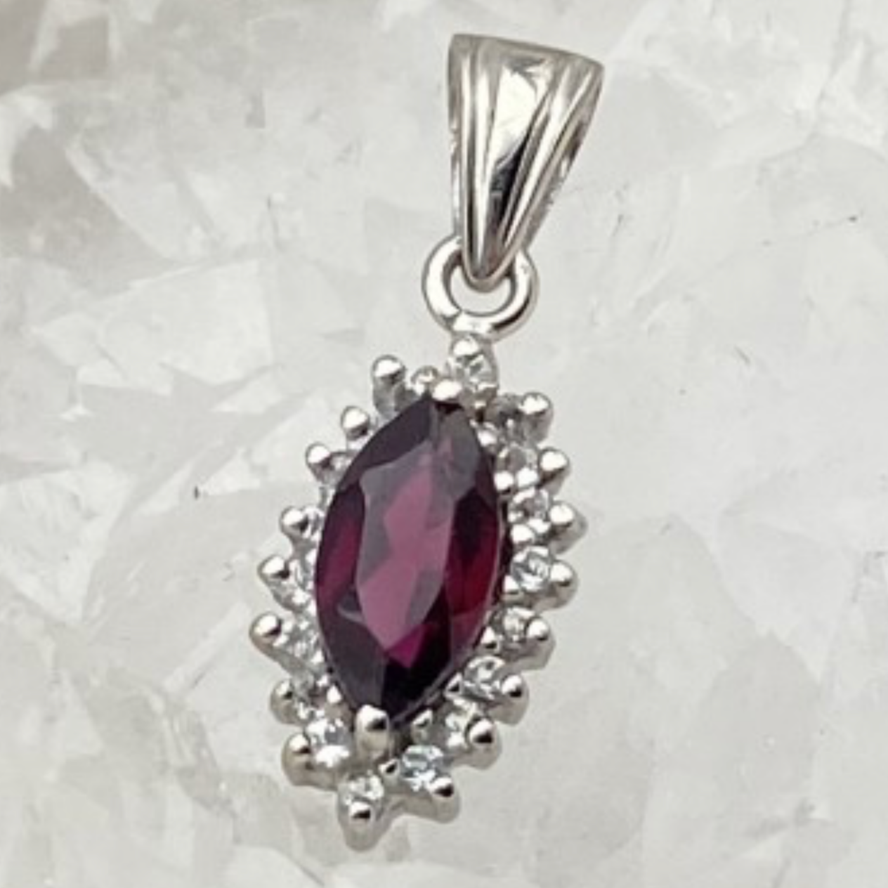Collection Retro' | Pendentif en Argent serti d'une pierre 'gemme' en : Aigue-Marine - Améthyste - Grenat - Iolite - Péridot - Quartz fumé ou Lemon !