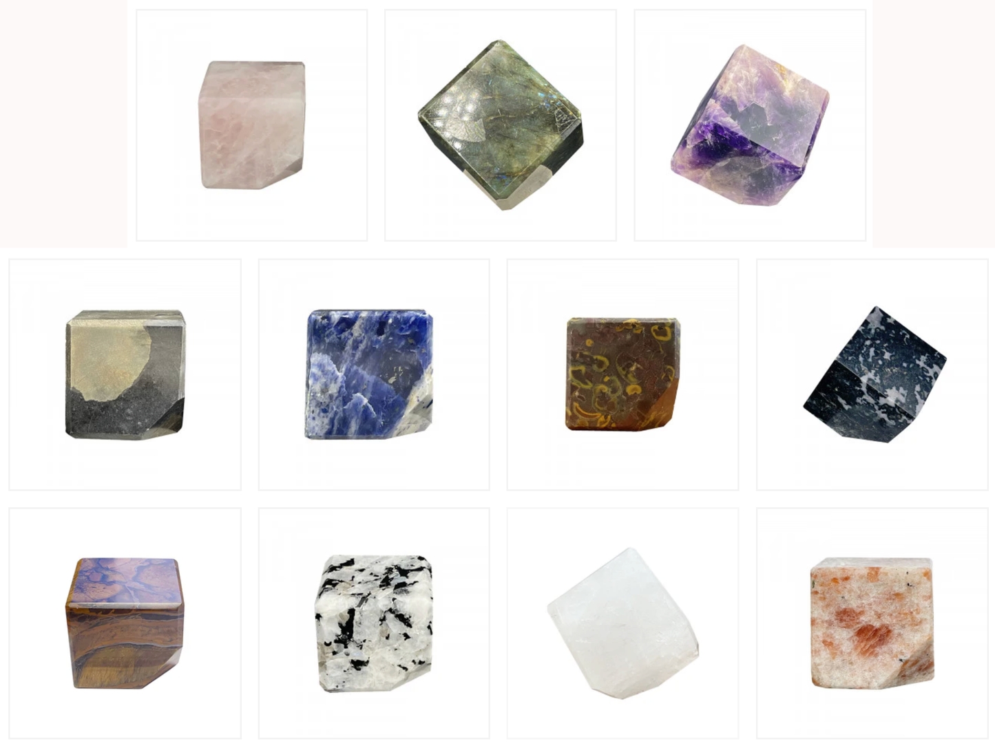 Selection of 'floating' stone cubes (1 corner cut off), 350 to 400 grams / 4.5 to 5 centimeters in diameter. Very good quality, beautiful finishes, perfect!