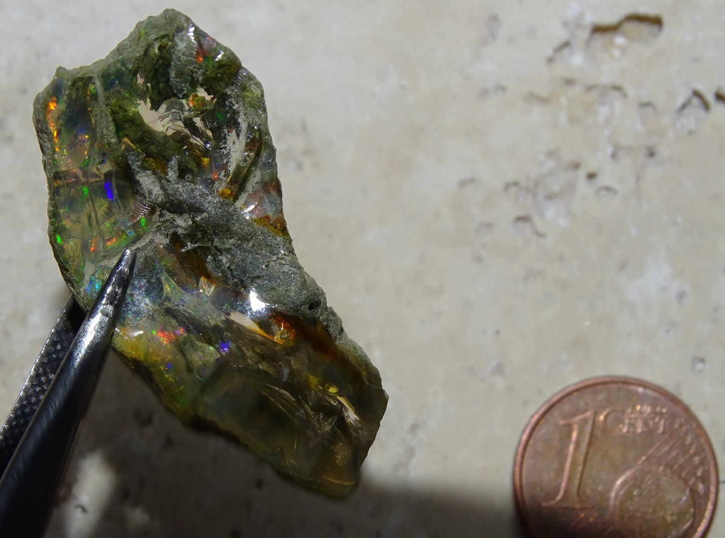 Opale Welo d’Éthiopie - Sélection de spécimens bruts de 1 à 7,5 grammes, de 10x10x0,5mm à 35x25x20. Très belle pièce, parfait en collection ,bijouterie, exposition...