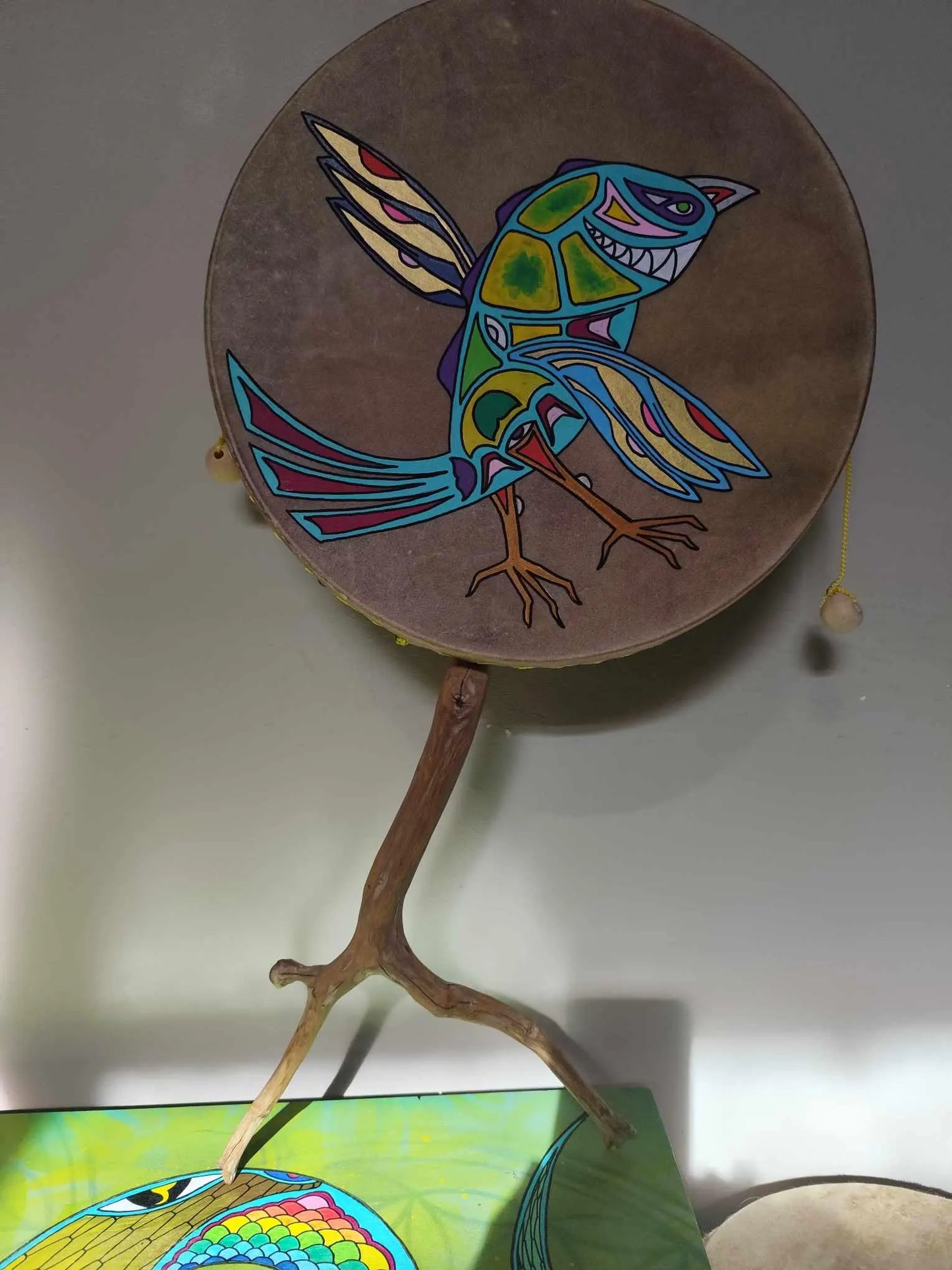 Damaru Tibétain ou 'tambour de mendiant'. Fait par un artisan en France (créateur de tambour), parfait ! De 10, 20 ou 30 cm de diamètre !