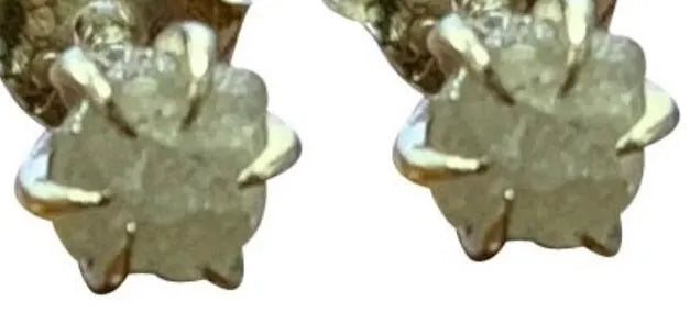 Puces/ Clous/ Boucles d'oreilles en 'Diamant' brut, qualité A à AA. Finition Argent 0.925, parfait !