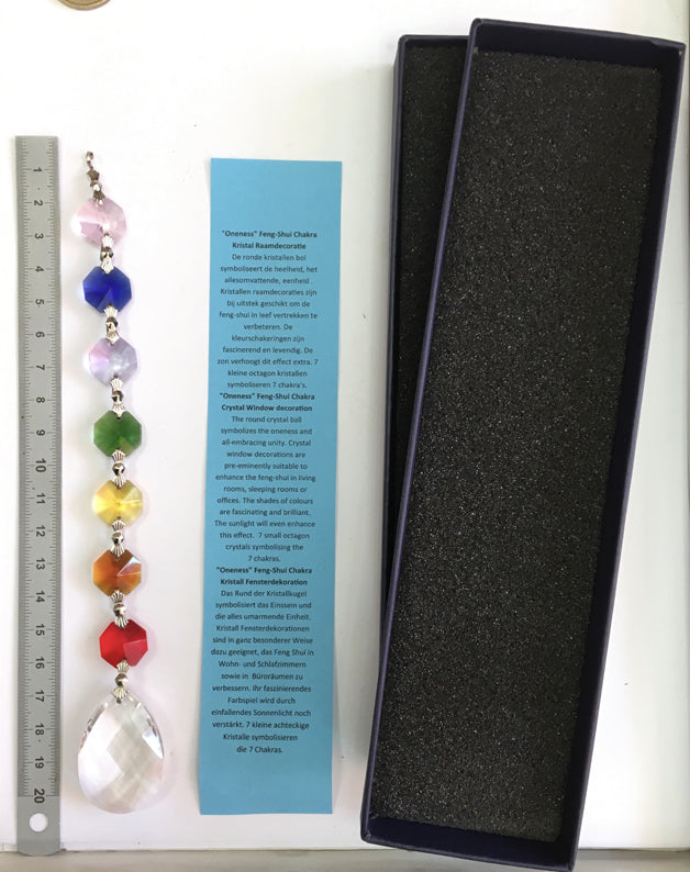 A selection of four Feng Shui crystal garlands in the colors of the 7 chakras! 20 centimeters long - 79 grams. Simple, elegant, and effective!