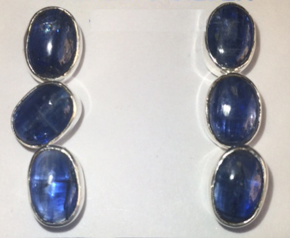 Studs/Studs/Earrings in 'Blue Kyanite' from Brazil, AA to AAA quality. 0.925 Silver finish, perfect!
