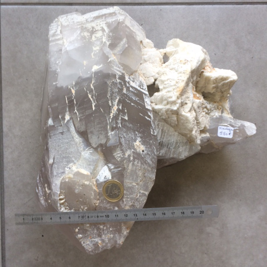 Giant 14.3 kilogram quartz/rock crystal from the Himalayas (Pakistan). Magnificent and impressive specimen!