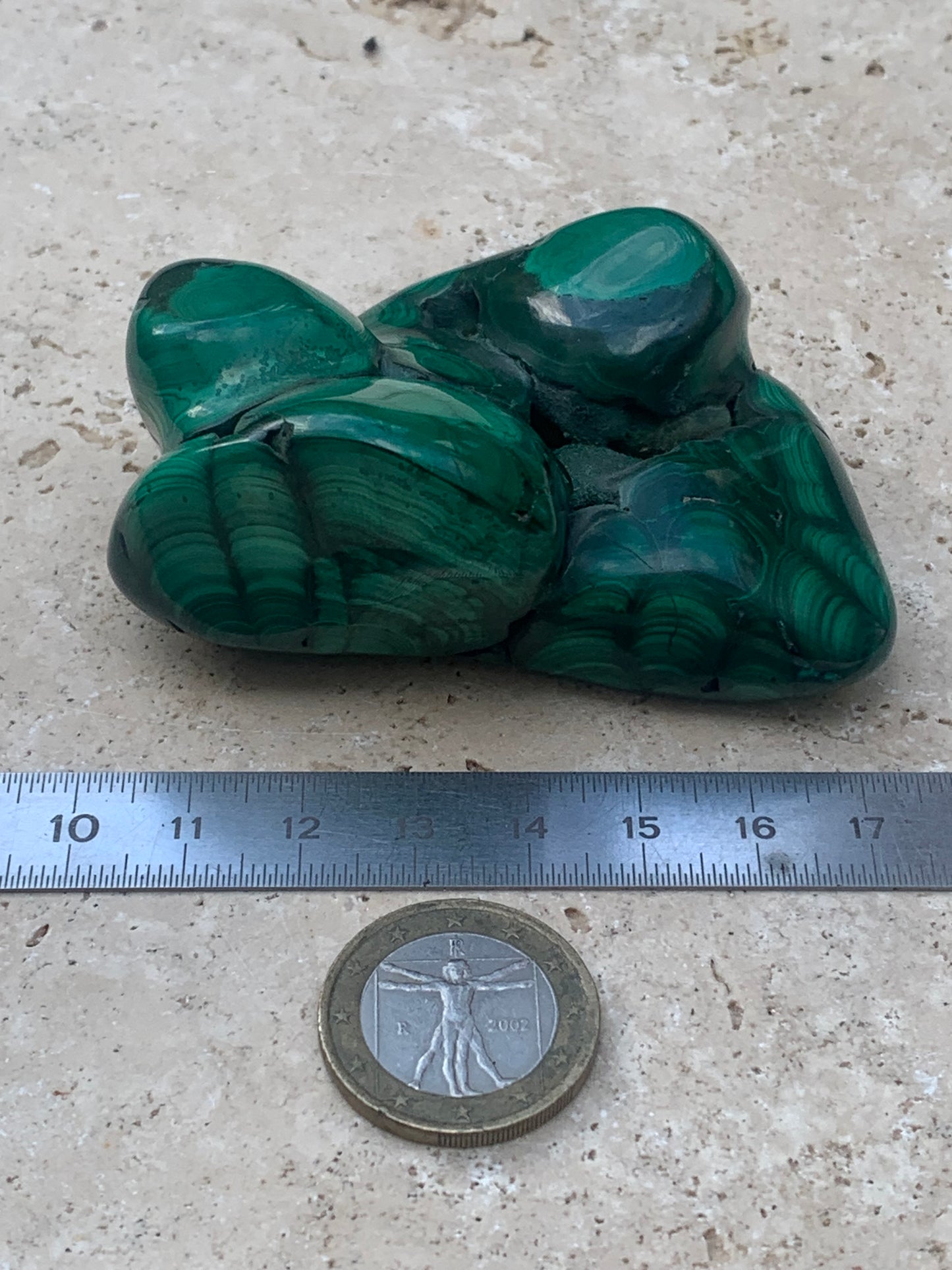 Malachite, specimen with nodules/botryoids of 75mm x 54 x 30 - 207.7 grams. Perfect for a collection, exhibition, decoration!