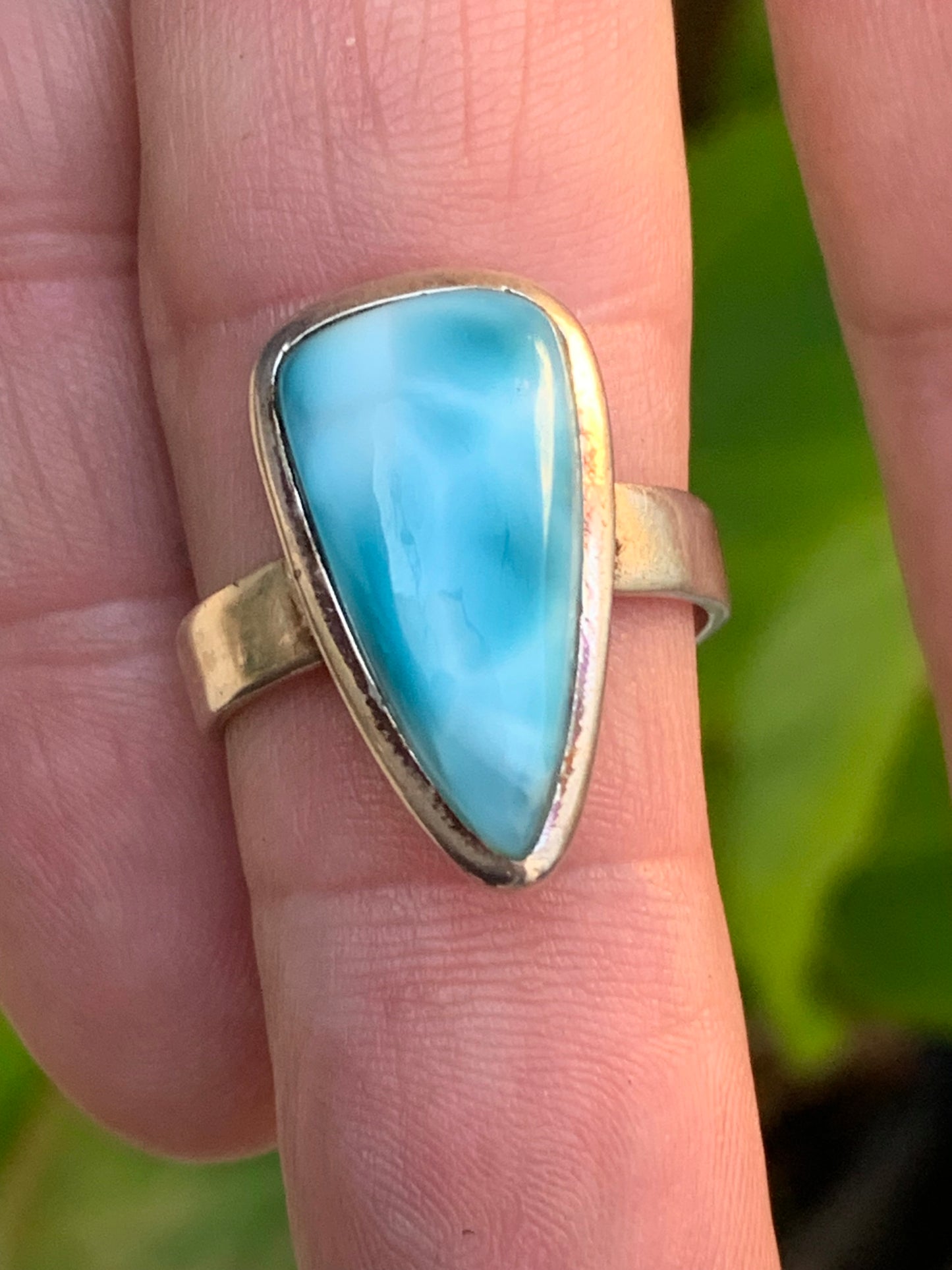 Bague en Larimar, montée Argent 0.925. Superbe pierre au bleu qui rappelle l'océan ! Très belle réalisation ! Taille 61 Fr.