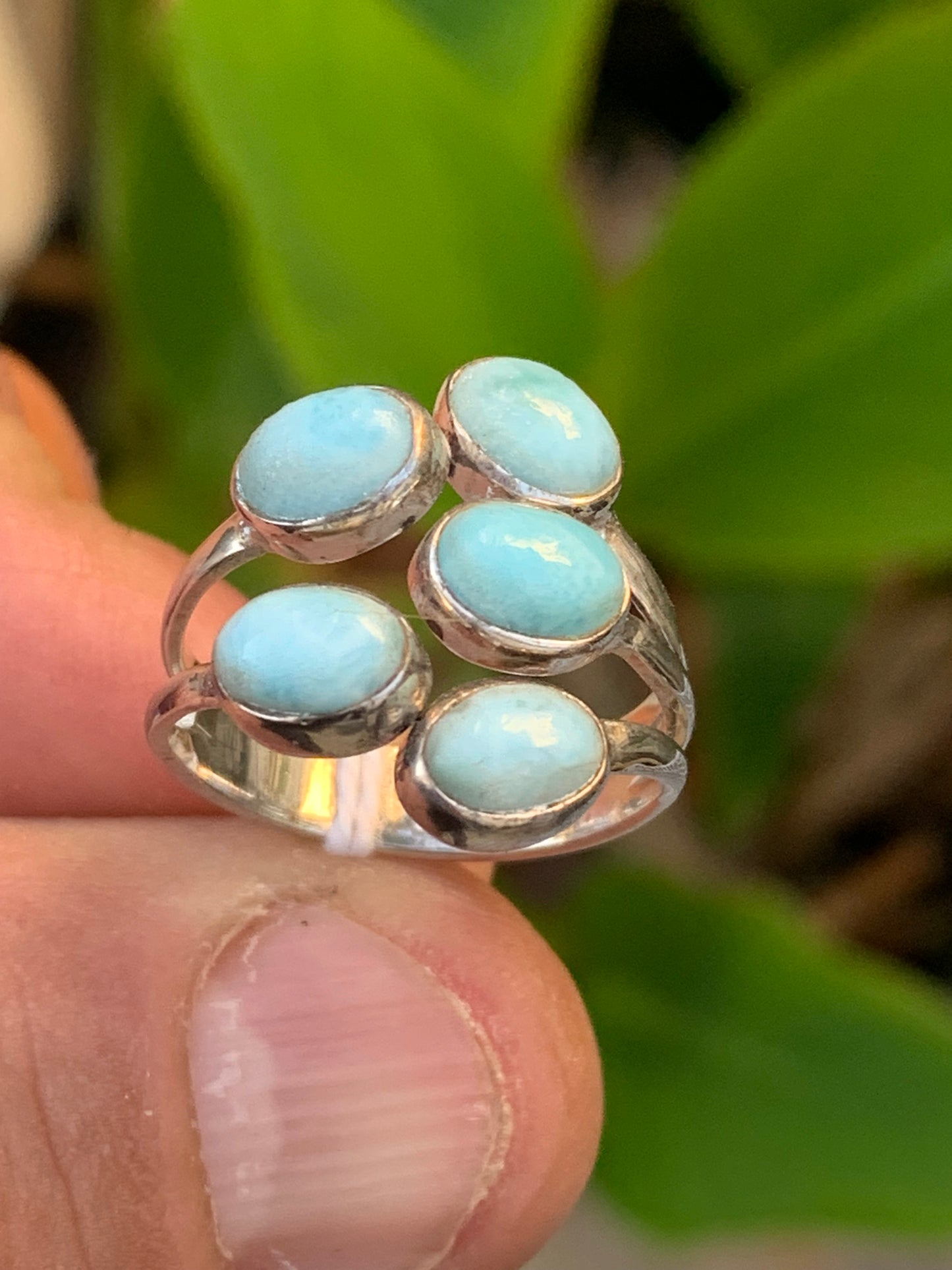 Bague en Larimar, montée Argent 0.925. Superbe pierre au bleu qui rappelle l'océan ! Très belle réalisation ! Taille 55 !