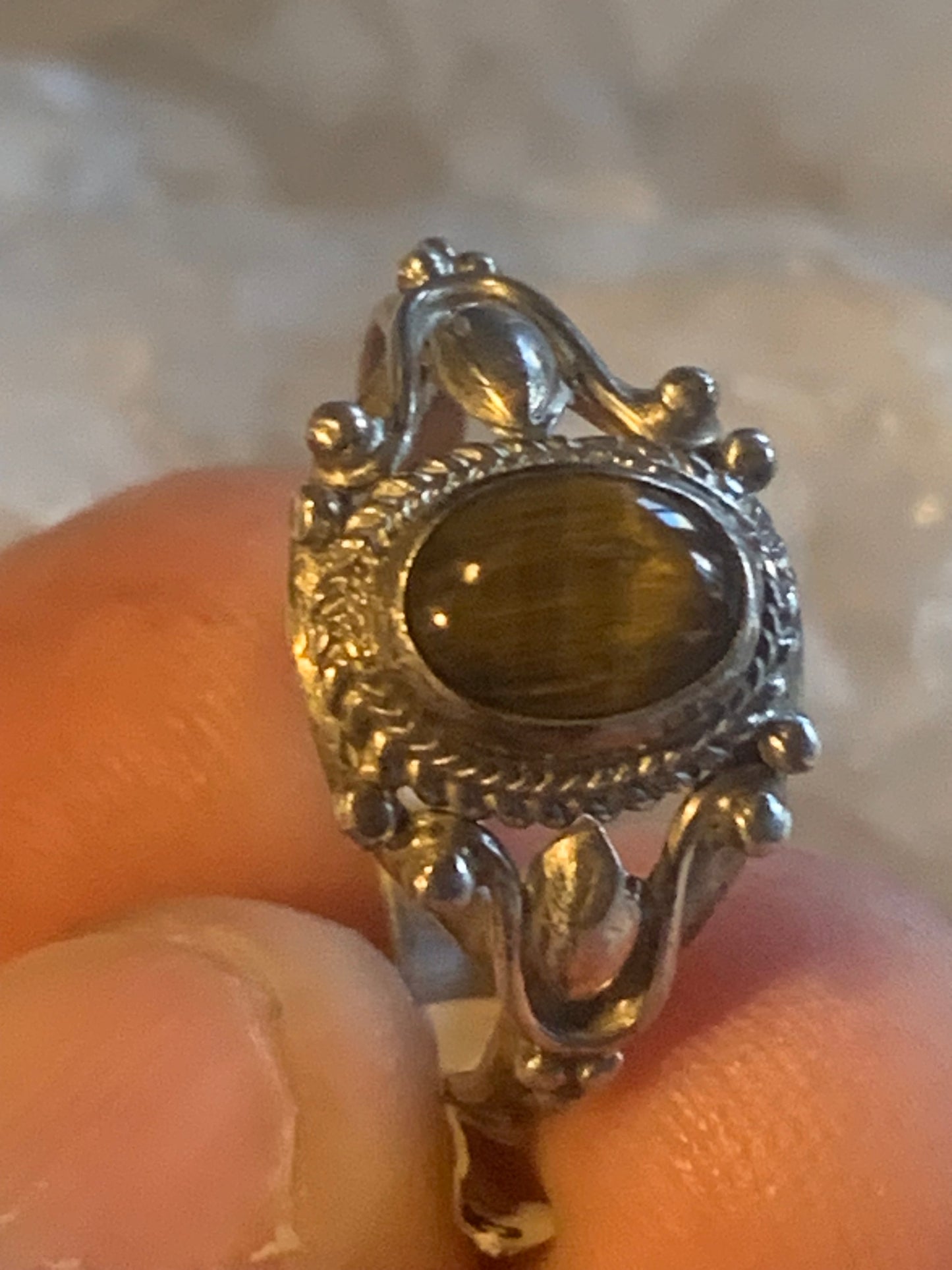 Bague en Œil de tigre, en Argent 0.925. Superbe pierre aux reflets irisés ! Taille 60 Fr.