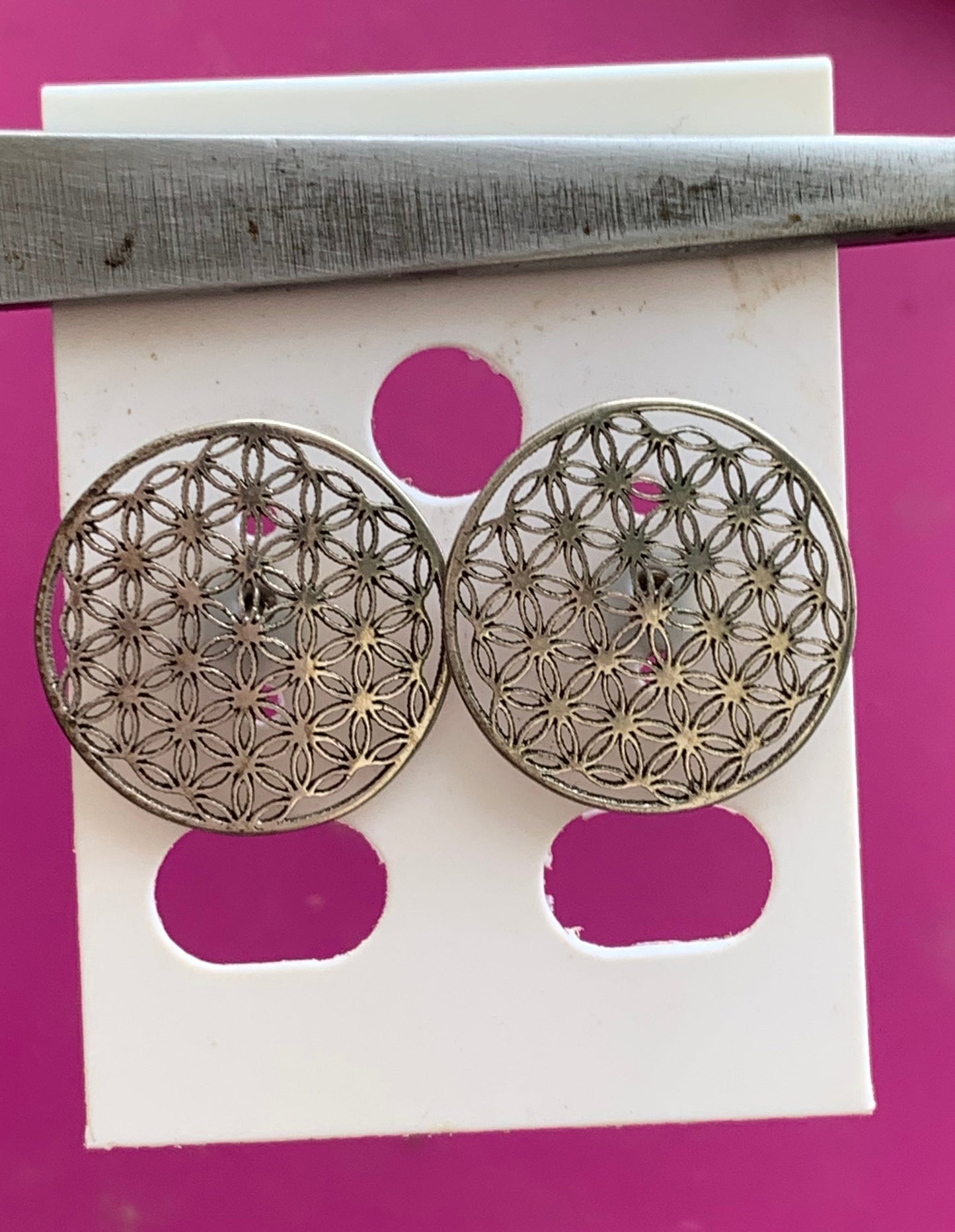 Puces/ Clous/ Boucles d'oreilles en fleur de vie, finition Argent 0.925, très belle qualité, faîte en Allemagne par un bijoutier passionné ! parfait !