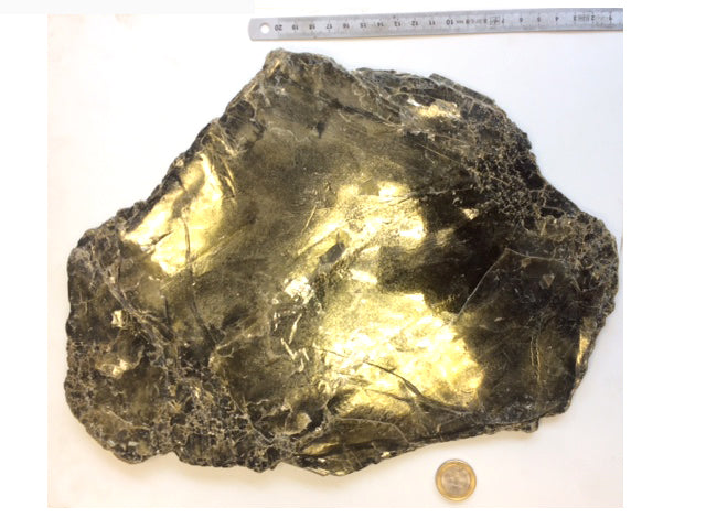 Mica noir ou Biotite - Tranche naturelle de 250 grammes - de 40 x 30 x 10mm ! Superbe et pièce rare !