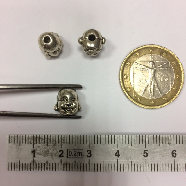 Sélection de perles 'tête de Bouddha', pour création de bracelets, colliers, Mala... De 8 à 20 millimètres... Modèle au choix vendu à l'unité ! Très bonne qualité, finition 'ton argent' !