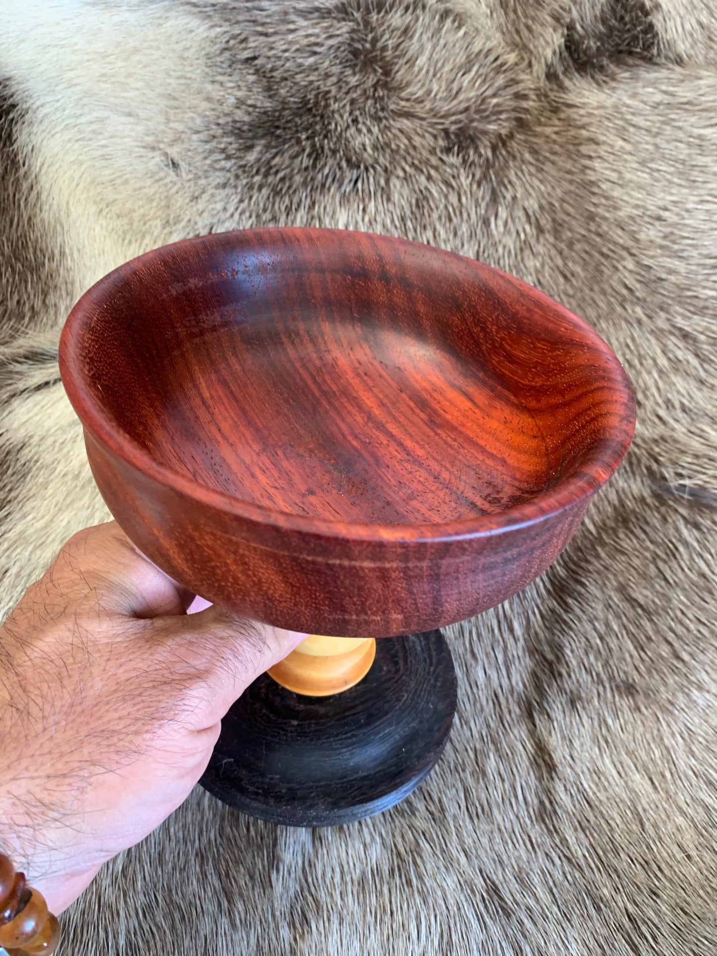 Plat de présentation de style 'Calice' en bois avec ou sans gravure de Runes, 2 tailles au choix. Fait main en France (19), très belle qualité, magnifiques pièces !