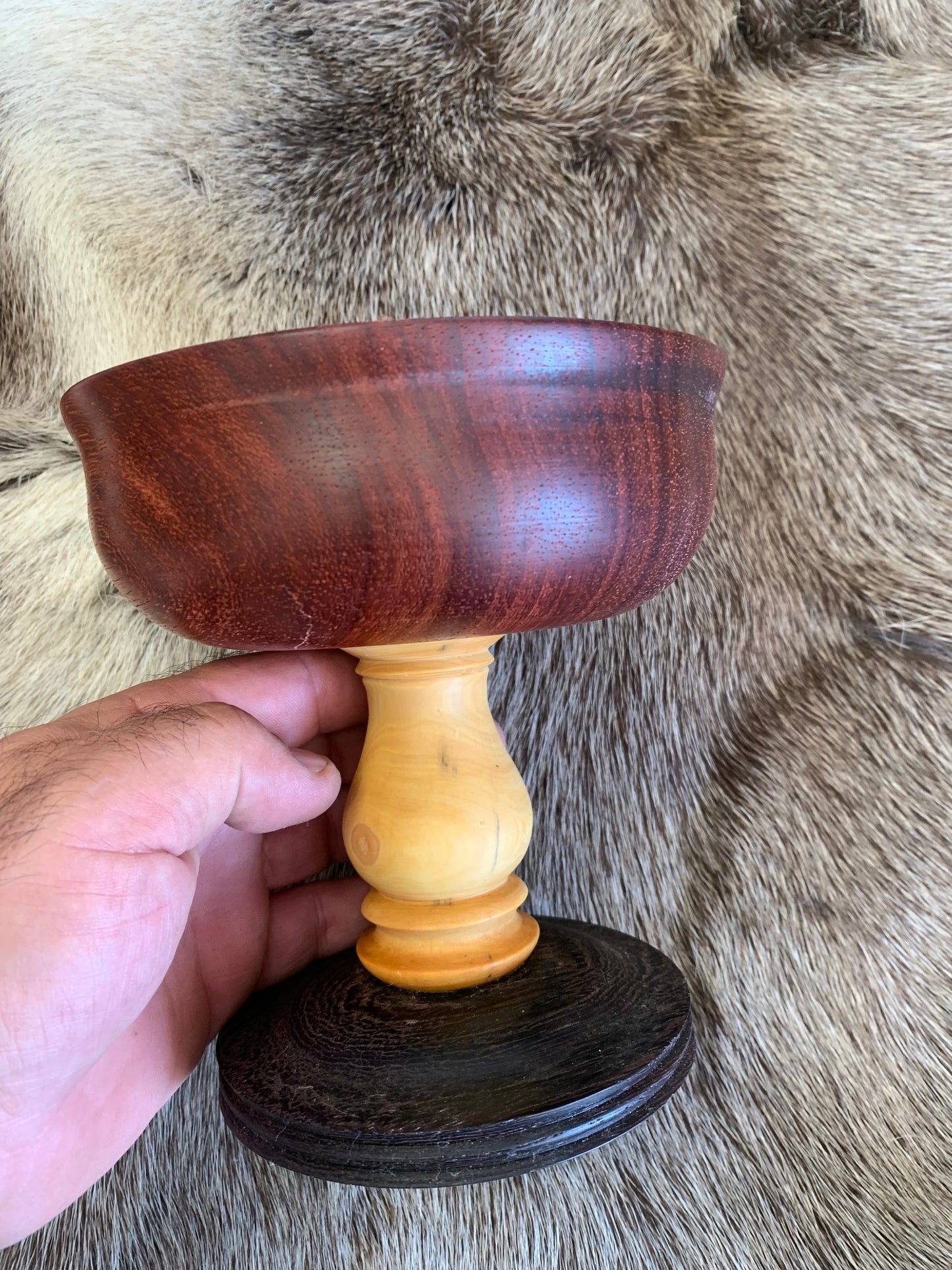 Plat de présentation de style 'Calice' en bois avec ou sans gravure de Runes, 2 tailles au choix. Fait main en France (19), très belle qualité, magnifiques pièces !