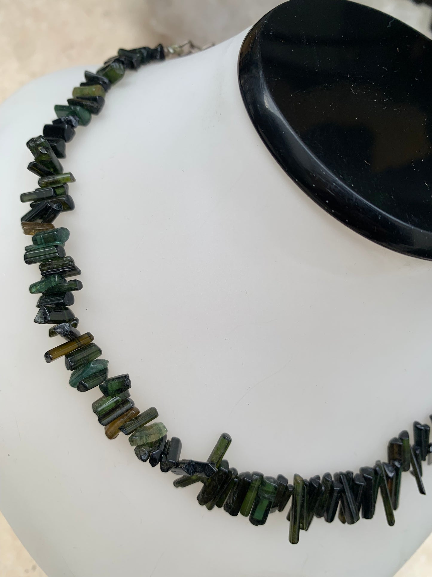 Bijoux d'exception, superbe collier en perle naturelle de tourmaline verte - verdelite, 40 centimètres de longueur, fait sur Argent ! Véritable œuvre d'art, chaque perle est un joyau !