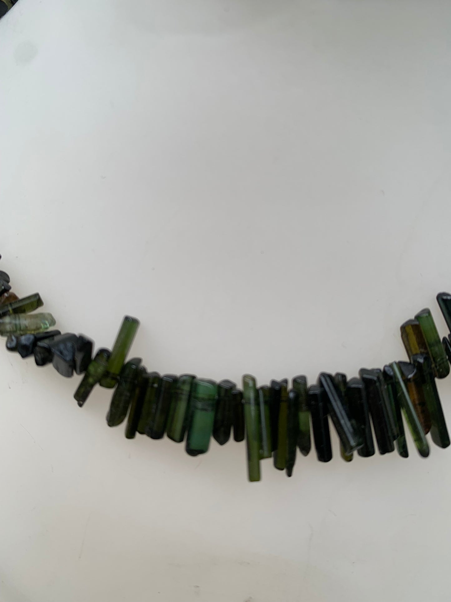 Bijoux d'exception, superbe collier en perle naturelle de tourmaline verte - verdelite, 40 centimètres de longueur, fait sur Argent ! Véritable œuvre d'art, chaque perle est un joyau !