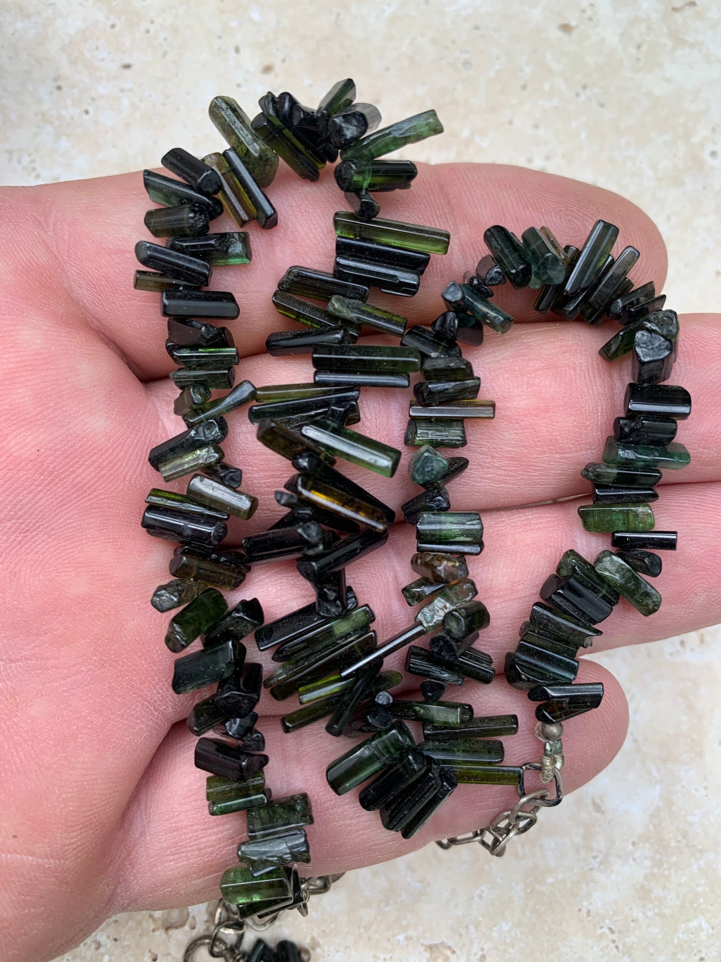 Bijoux d'exception, superbe collier en perle naturelle de tourmaline verte - verdelite, 40 centimètres de longueur, fait sur Argent ! Véritable œuvre d'art, chaque perle est un joyau !
