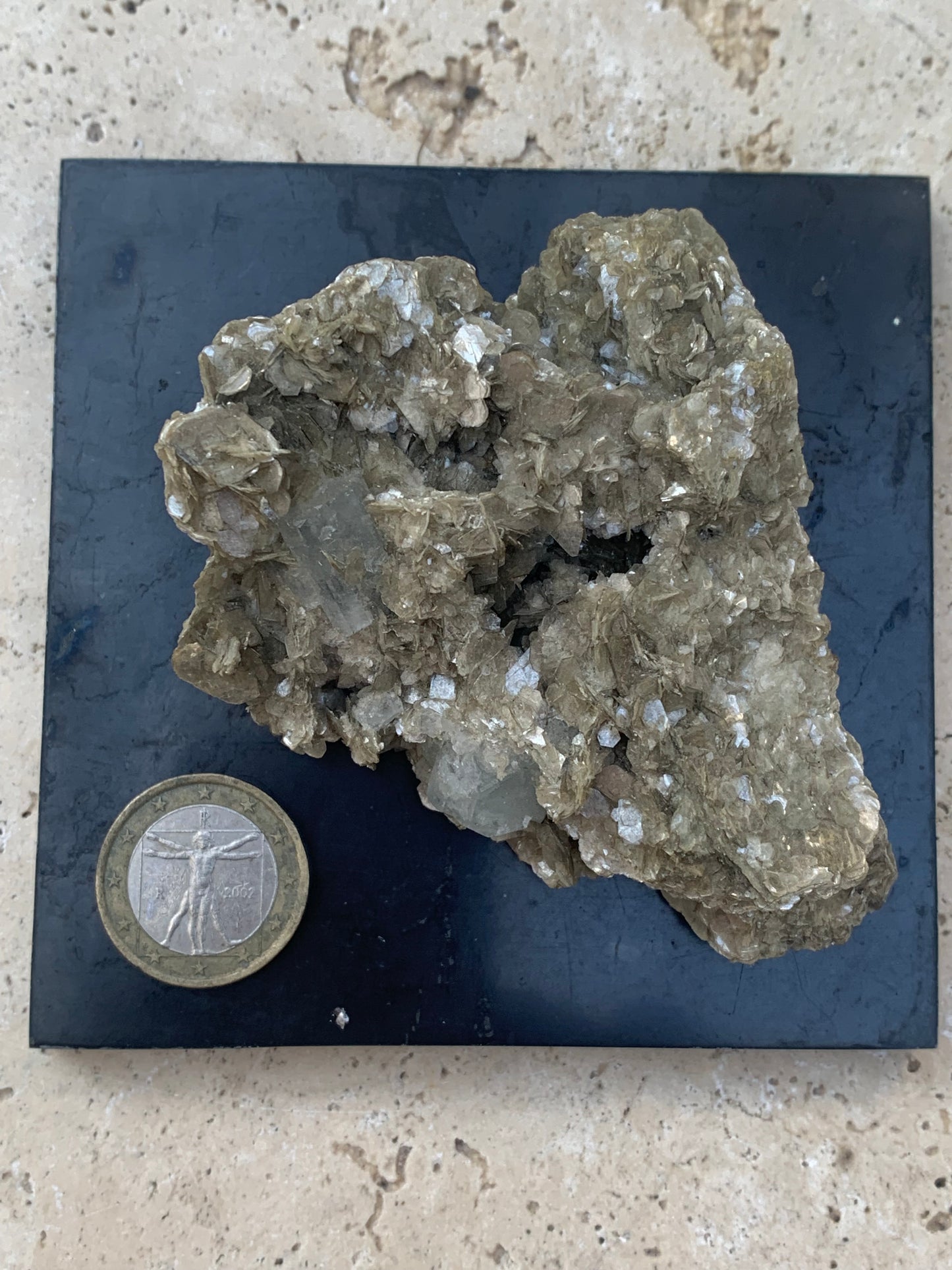 Aigue-marine avec Muscovite, superbe pièce de 88x72x39mm - 111 grammes ! Une brillance incroyable !