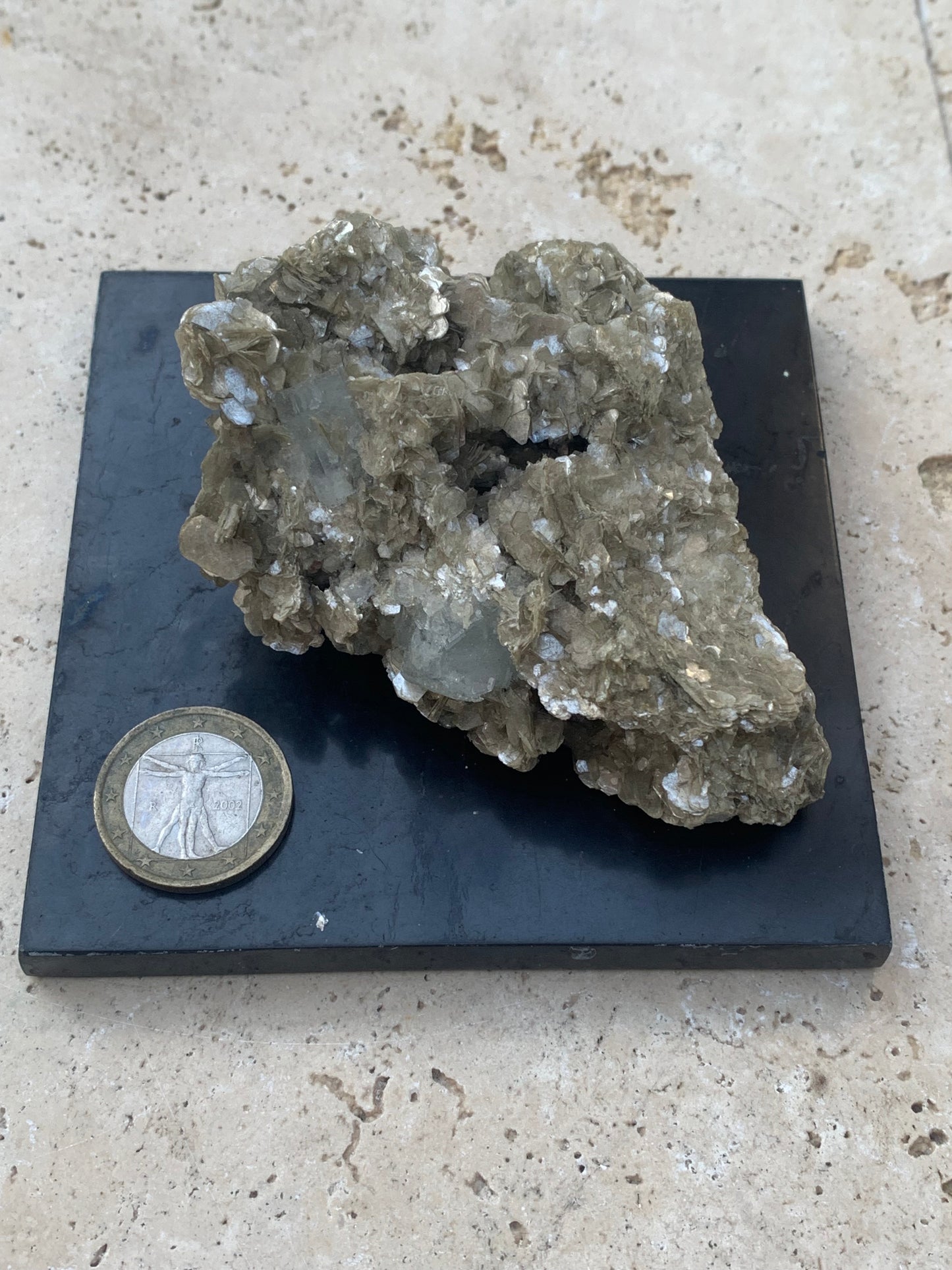 Aigue-marine avec Muscovite, superbe pièce de 88x72x39mm - 111 grammes ! Une brillance incroyable !