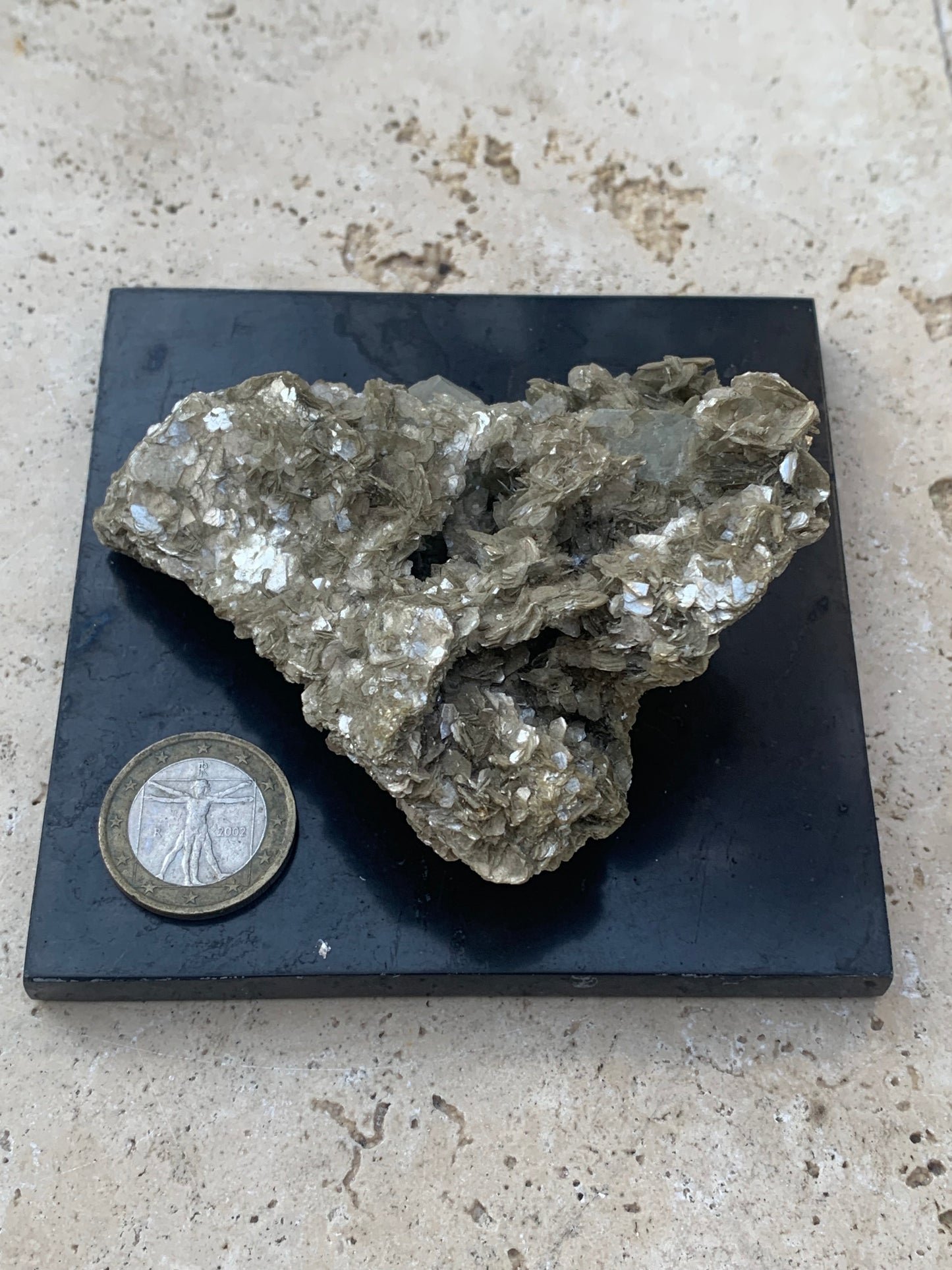Aigue-marine avec Muscovite, superbe pièce de 88x72x39mm - 111 grammes ! Une brillance incroyable !