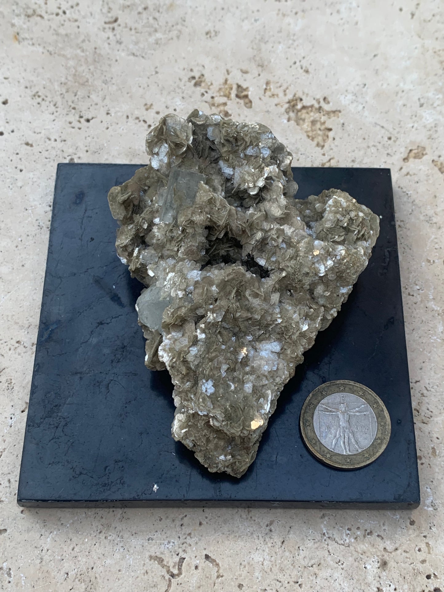 Aigue-marine avec Muscovite, superbe pièce de 88x72x39mm - 111 grammes ! Une brillance incroyable !