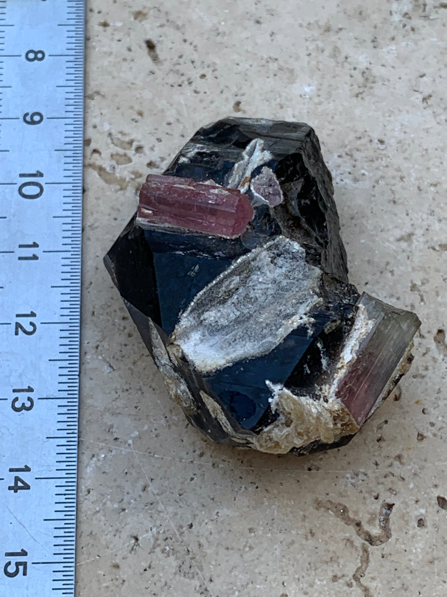 Morion Quartz / Smoky Quartz with Rubellite Tourmaline, natural specimen of 50 x 37 x 24mm - 37.5 grams. Beautiful little piece!