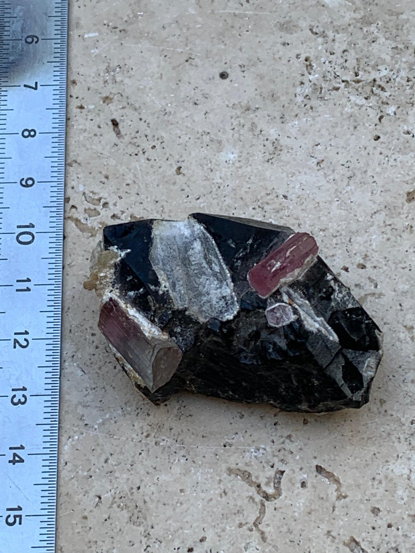 Morion Quartz / Smoky Quartz with Rubellite Tourmaline, natural specimen of 50 x 37 x 24mm - 37.5 grams. Beautiful little piece!